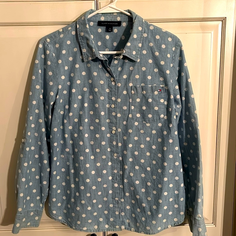 Tommy Hilfiger polkadot denim button up shirt, light denim size medium